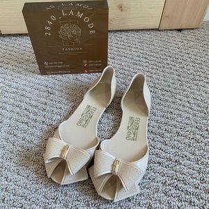 Salvatore Ferragamo size 5. New